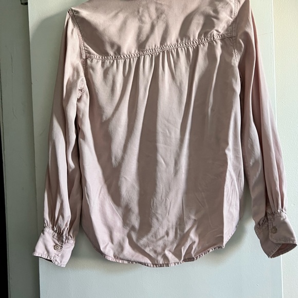 A&F button down top - Picture 2 of 3